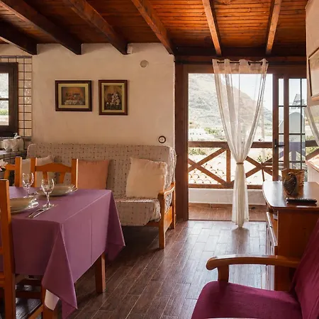 Casa Mercedes, *