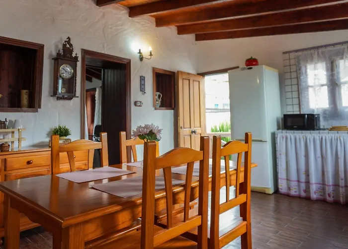 Casa Mercedes, *